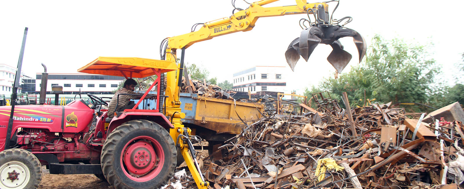 tractor-trailer-radial-loader